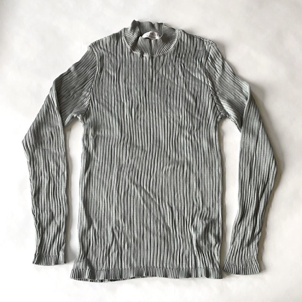 Silver/Grey Ribbed Mock Turtle-Neck, French, L